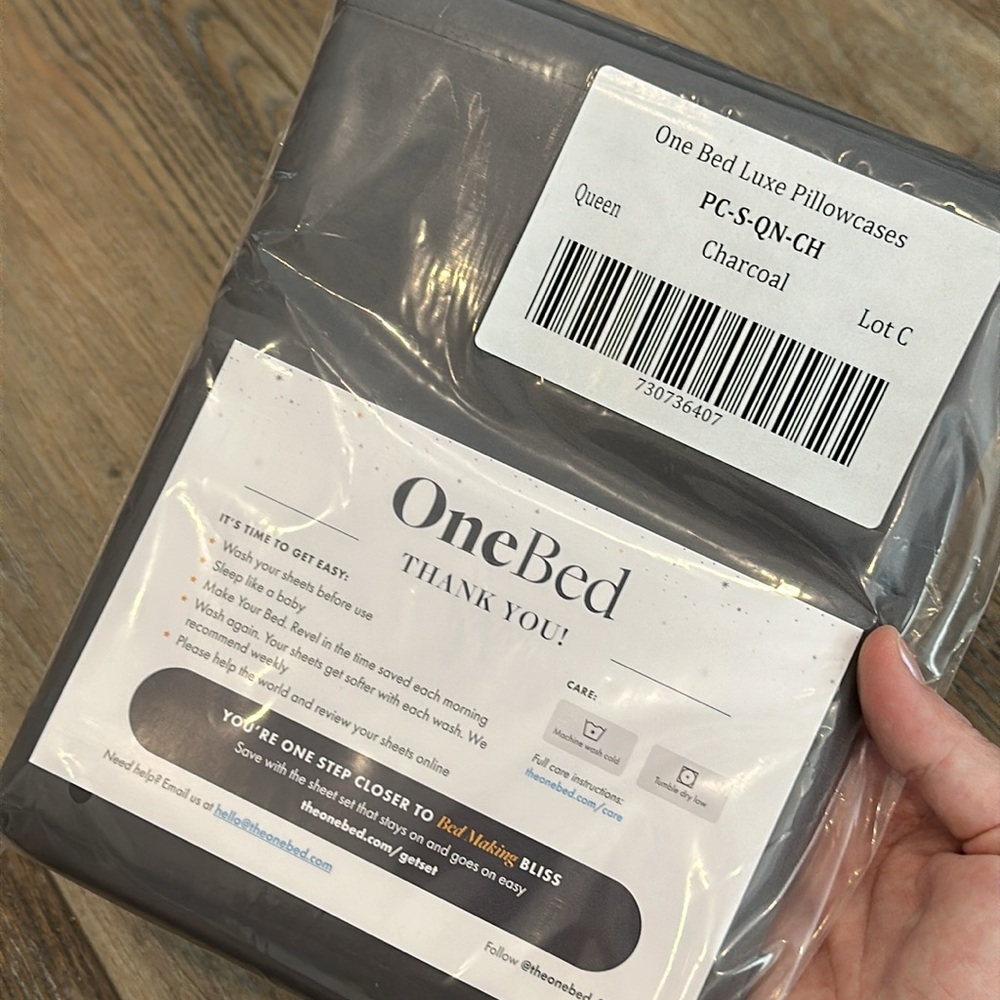 NWT Two Luxe Cotton Charcoal Grey Pillowcases by One Bed!